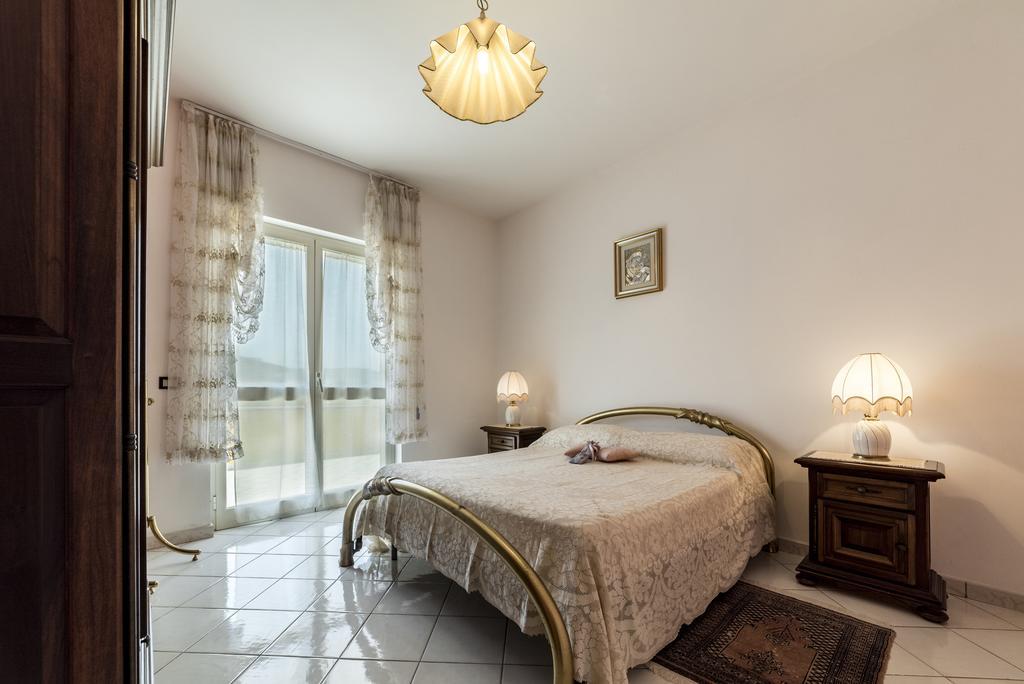 Villa Tina سانتا ماريا دي كاستيلاباتي المظهر الخارجي الصورة