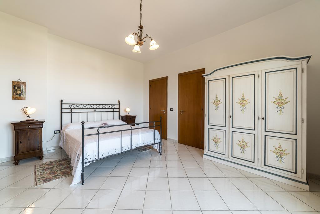 Villa Tina سانتا ماريا دي كاستيلاباتي المظهر الخارجي الصورة
